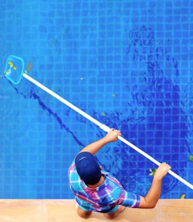 Cleaning the pool to help your home sell faster