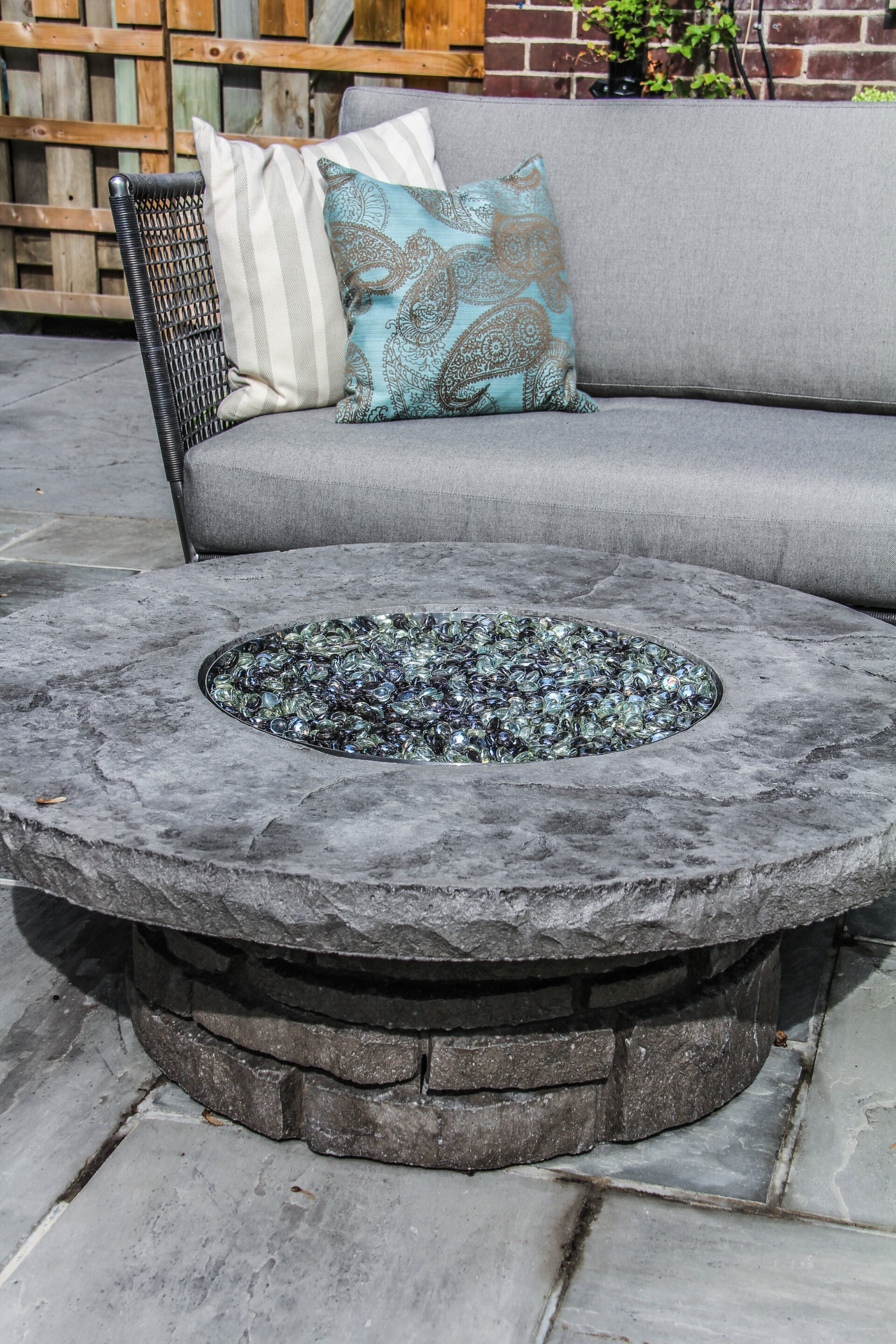 Jones Pools Complete Services for Design, Installation & Maintenance