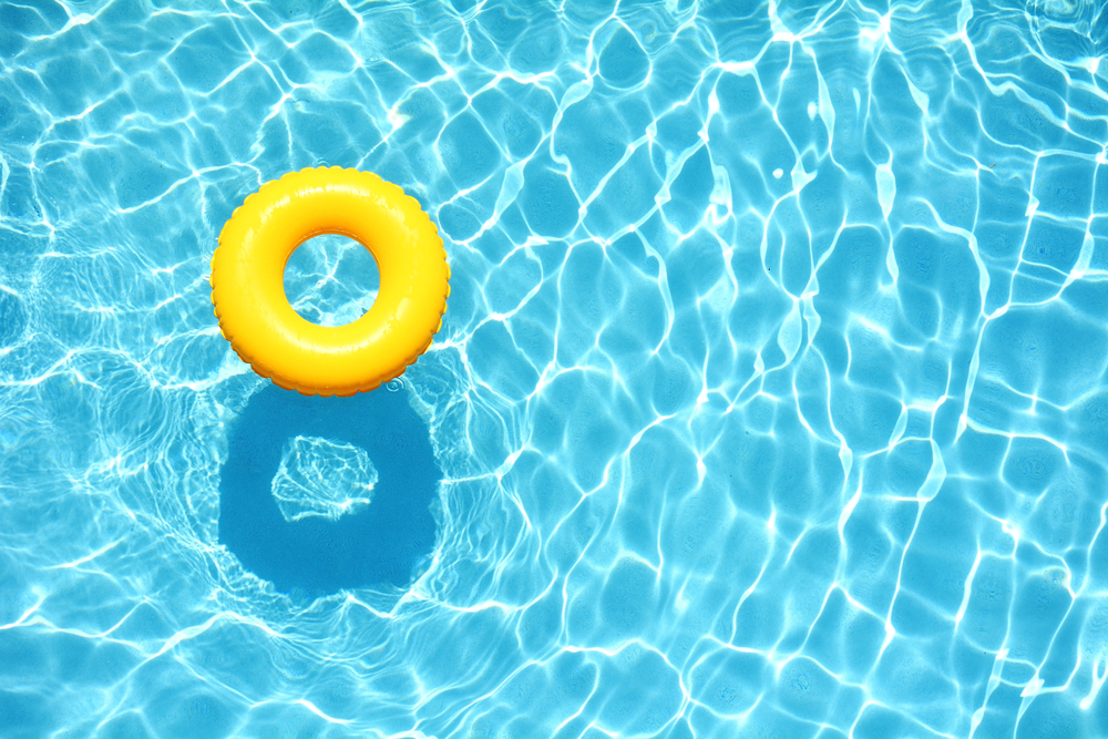 pool, water, with, yellow, floaties